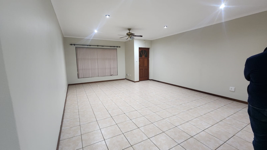 To Let 2 Bedroom Property for Rent in Rouxville Western Cape